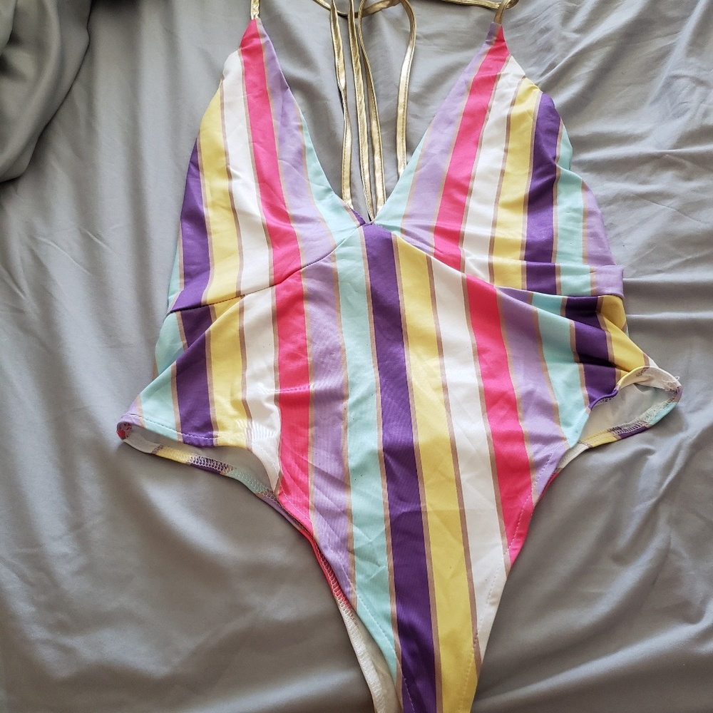 Bathing suit